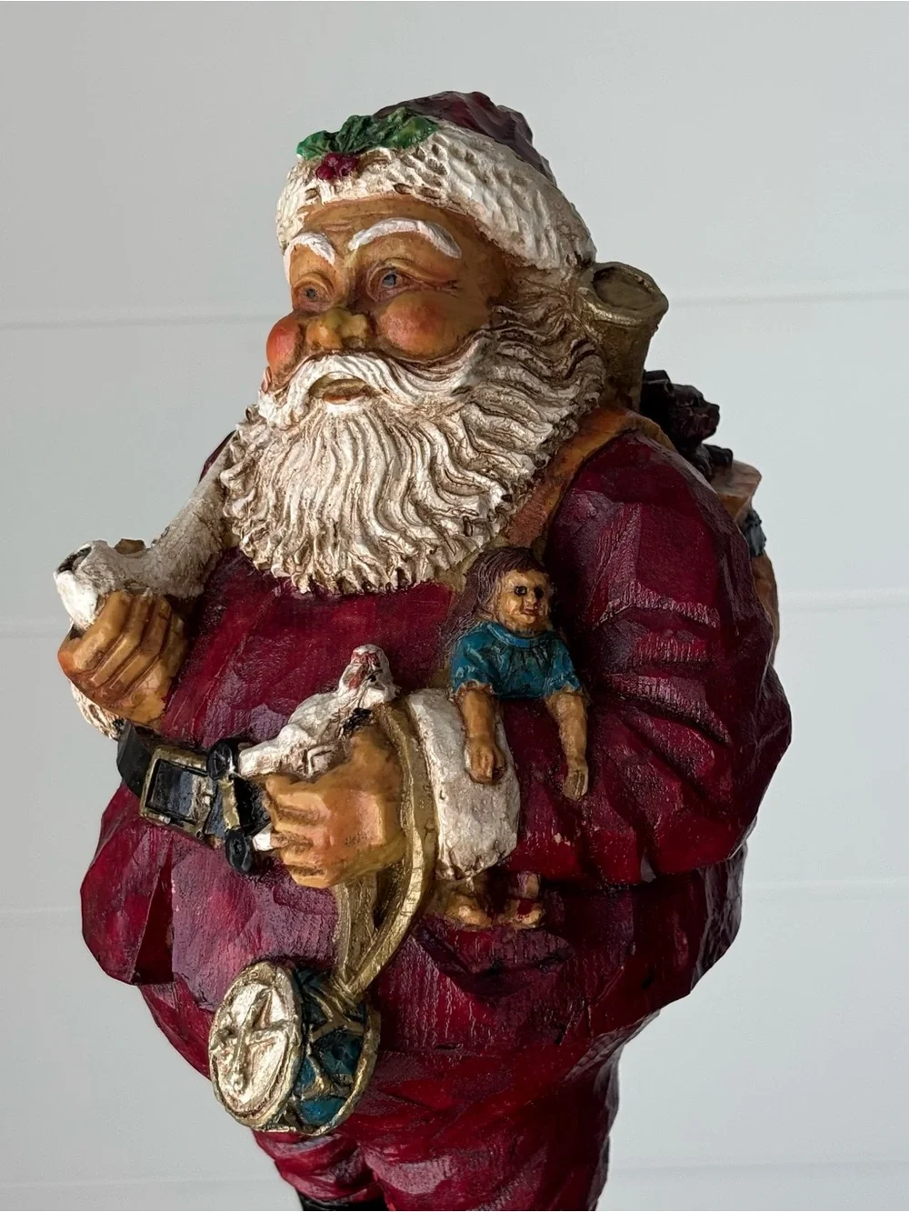 Vintage 1987 Resin painted Duncan Hill Holiday Santa